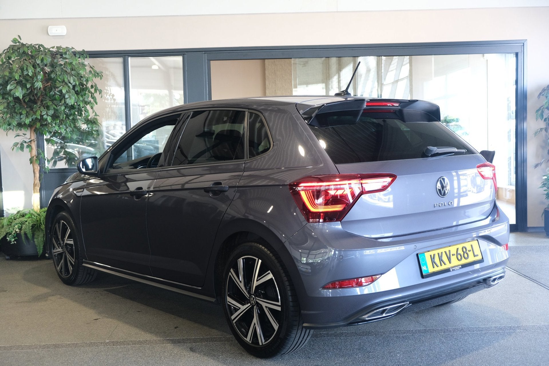 Volkswagen Polo 1.0 TSI 2x R-Line Facelift IQ Led Matrix Cam, Voorwielaandrijving, Origineel Nederlands, Bedrijf, Handgeschakeld