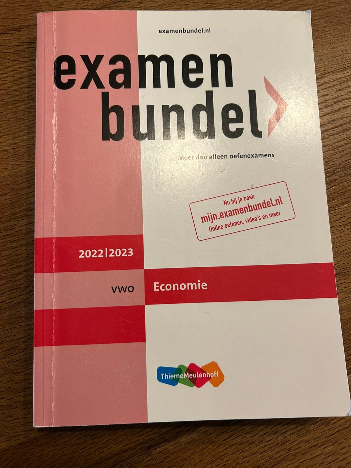 Samengevat en examenbundel economie vwo, Ophalen of Verzenden, Zo goed als nieuw, VWO, Economie