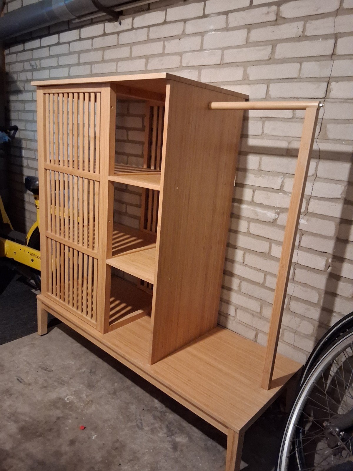 IKEA NORDKISA Open kledingkast met schuifdeur, bamboe, Ophalen, Met deur(en), 100 tot 150 cm, 100 tot 150 cm