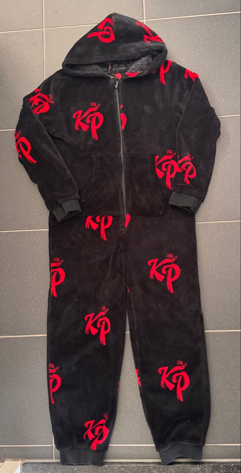 Knolpower Onesie Zwart/Rood Maat 146/152, Ophalen of Verzenden, Zo goed als nieuw, Jongen of Meisje