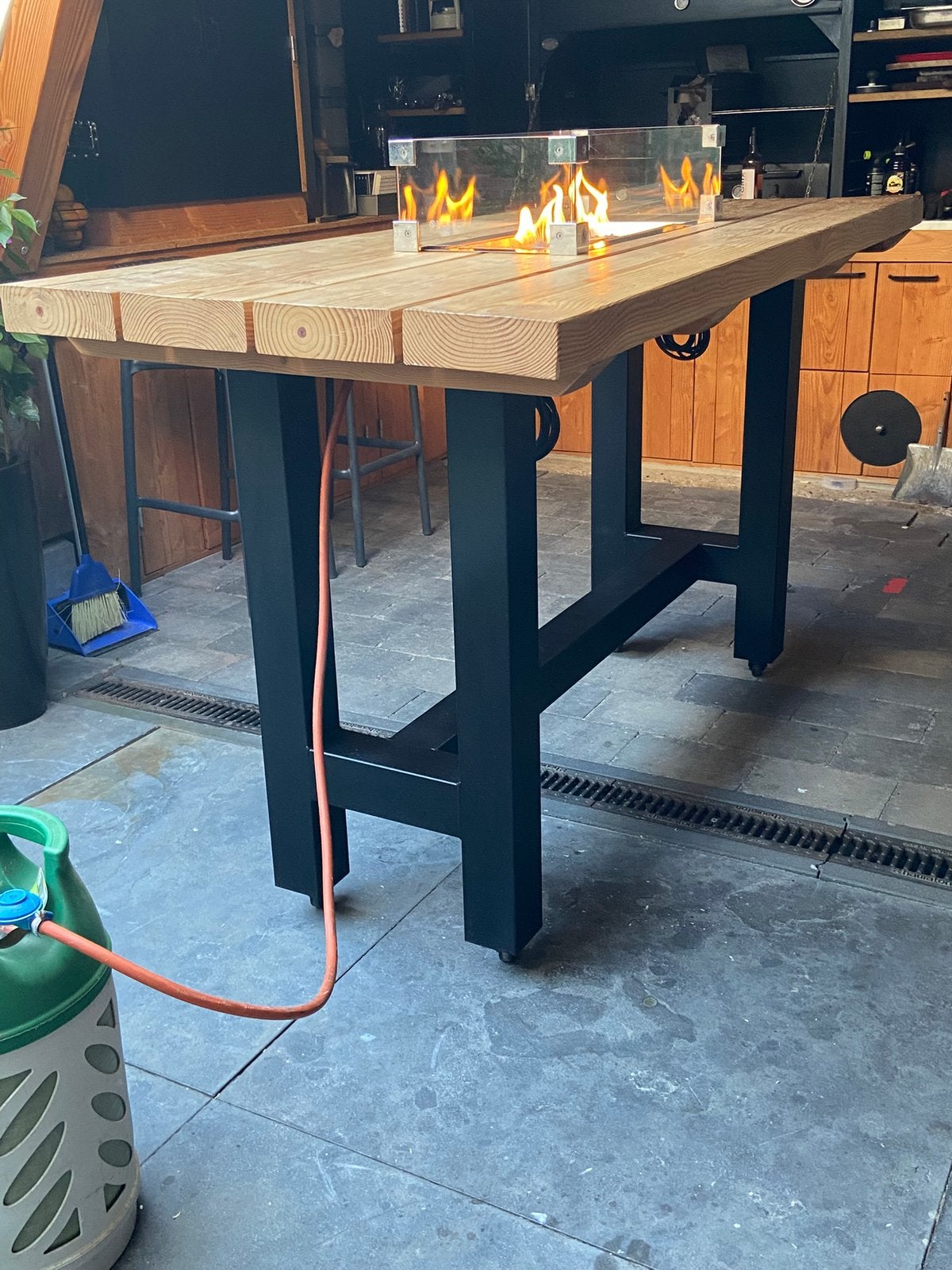Geweldige bartafel op rembare wielen, Ophalen, Zo goed als nieuw, Rechthoekig, Hout