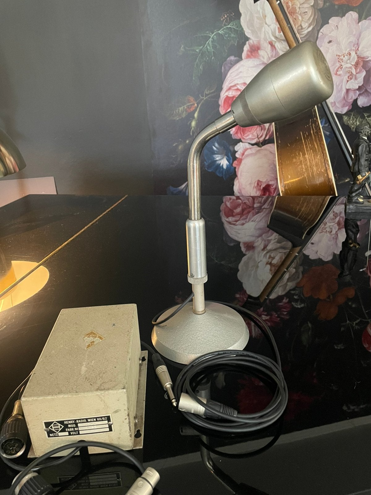 Historische Henry Radio HM III microfoon Siemens Telefunken, Ophalen of Verzenden, Gebruikt, Studiomicrofoon