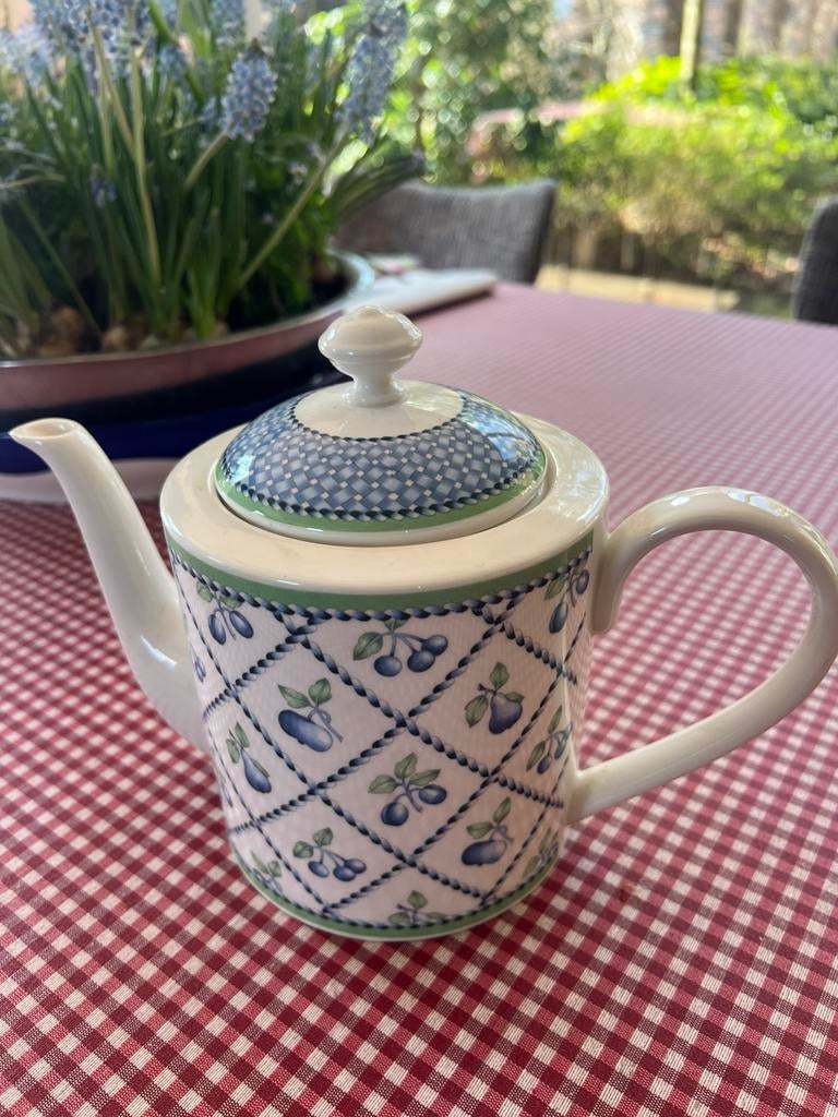 Theepot cakebord Provence villeroy & boch, Huis en Inrichting, Keuken | Servies, Overige typen, Ophalen of Verzenden, Zo goed als nieuw