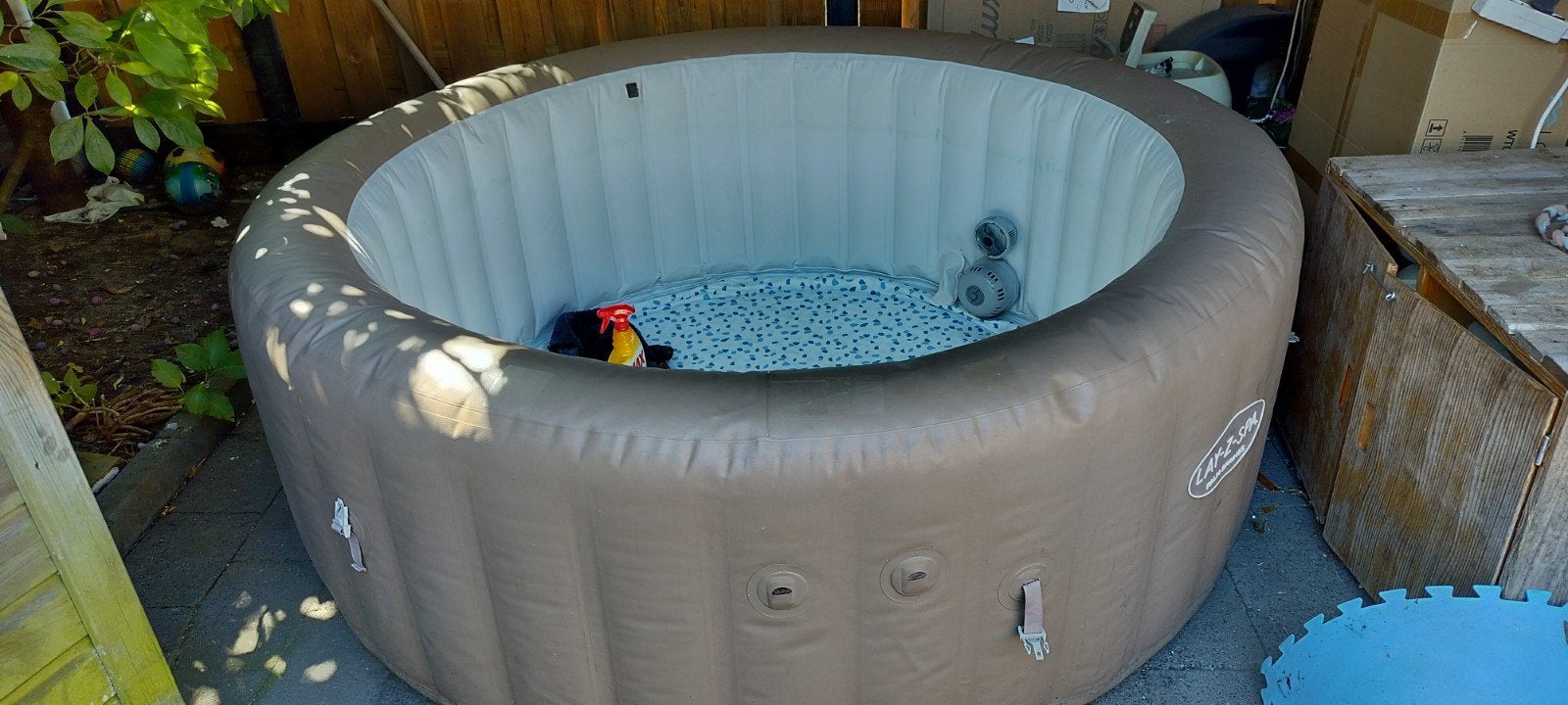 Opblaasbare Jacuzzi Lay z spa Palm Springs. Lees tekst, Tuin en Terras, Ophalen, Zo goed als nieuw, Pomp, Opblaasbaar