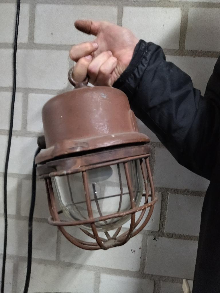 Oude duitse bunkerlamp, Huis en Inrichting, Ophalen of Verzenden, Gebruikt, Glas, Oud