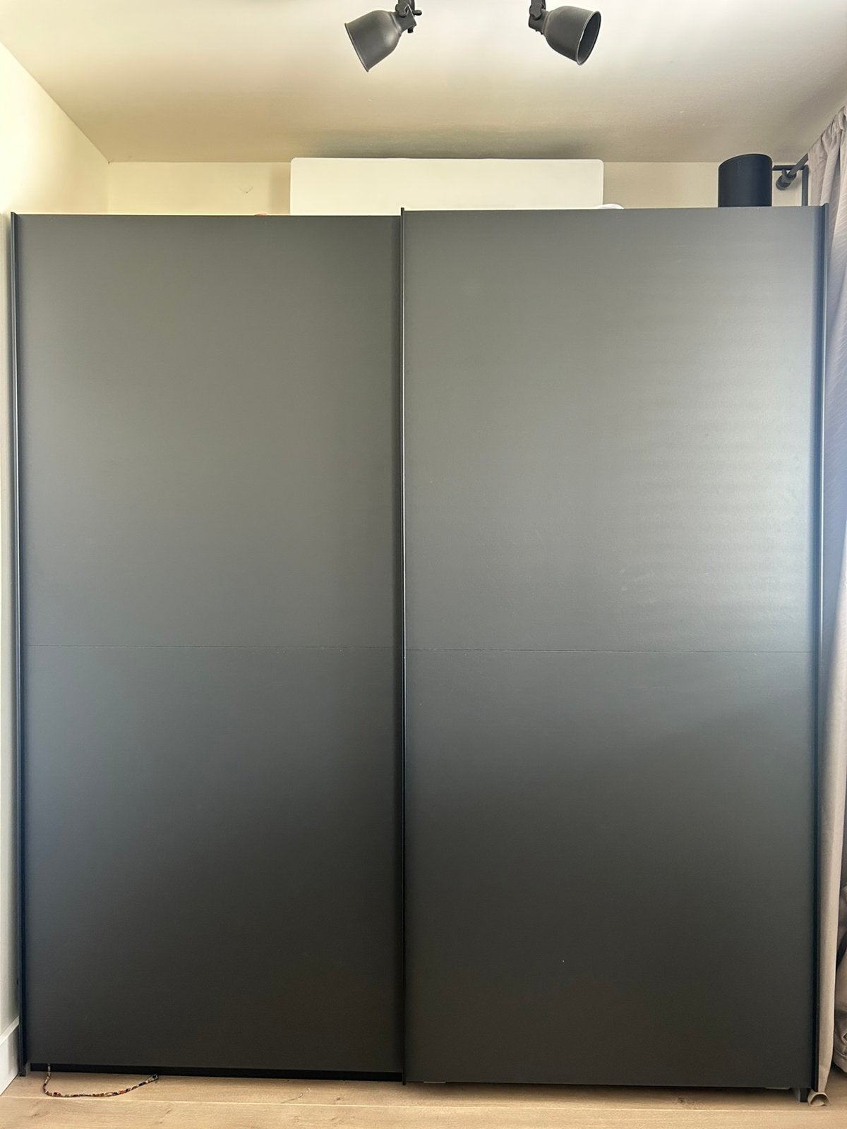 Kledingkast Zwart/Donkergrijs - 179x198x64 cm, Ophalen, Met plank(en), 150 tot 200 cm, Zo goed als nieuw
