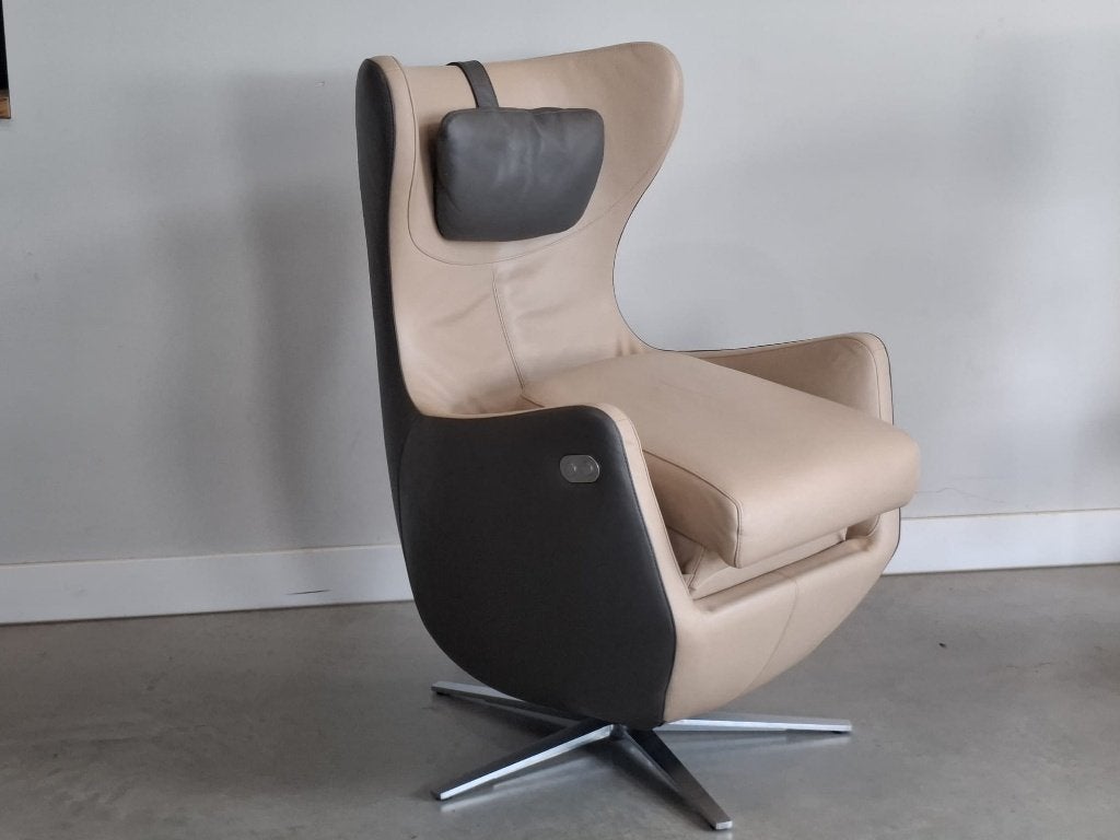 Leolux Caruzzo leren fauteuil met opstahulp en accu, Leolux, Design, Zo goed als nieuw, Info@leolux.com