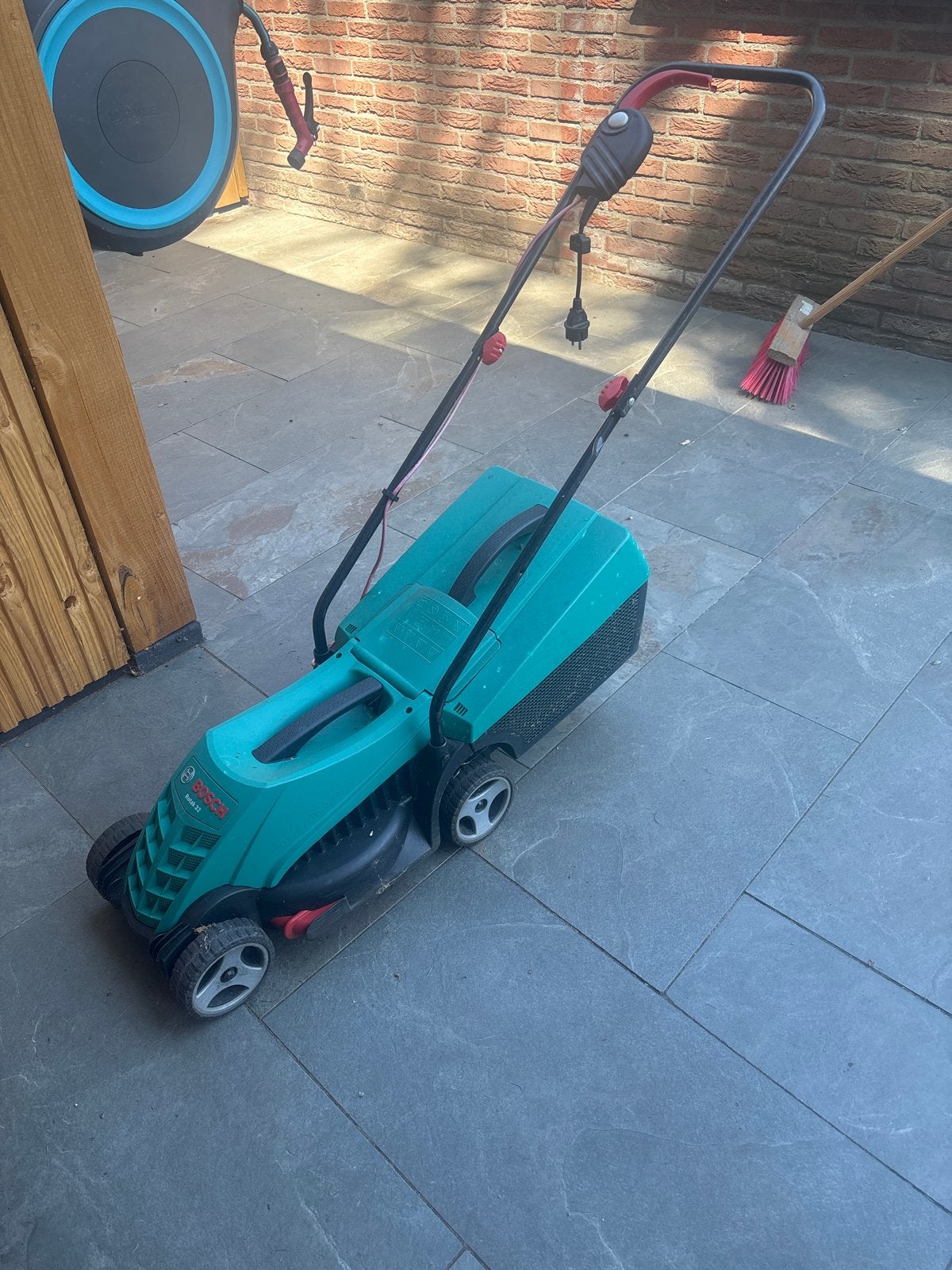 Bosch Rotak 32 elektrische grasmaaier, Ophalen, Cirkelmaaier, Gebruikt, Elektrische grasmaaier