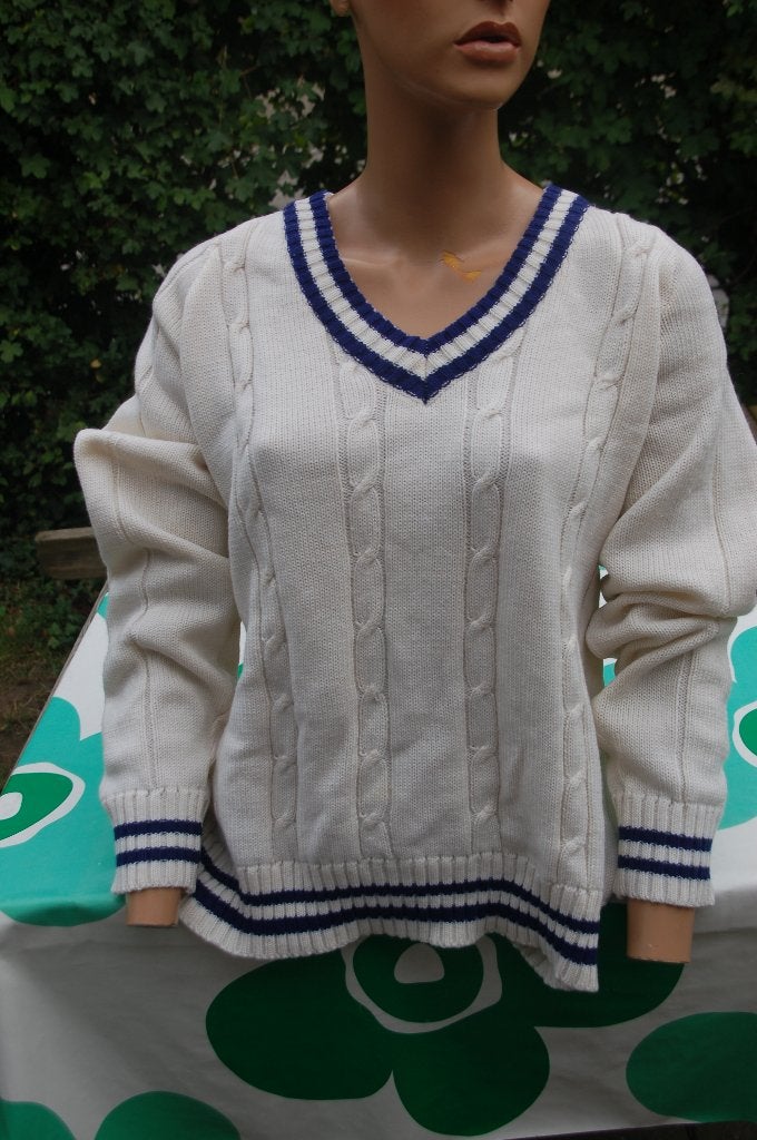 Trui V-hals Vintage Holland Avento maat M, Kleding | Dames, Maat 38/40 (M), Wit, Ophalen of Verzenden, Zo goed als nieuw