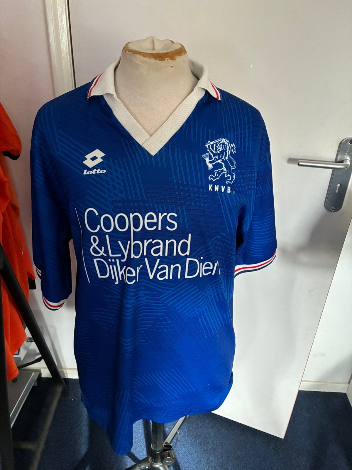 Knvb nederlands elftal trsinings shirt 1991/1993, Sport en Fitness, Maat XL, Ophalen of Verzenden, Zo goed als nieuw, Shirt