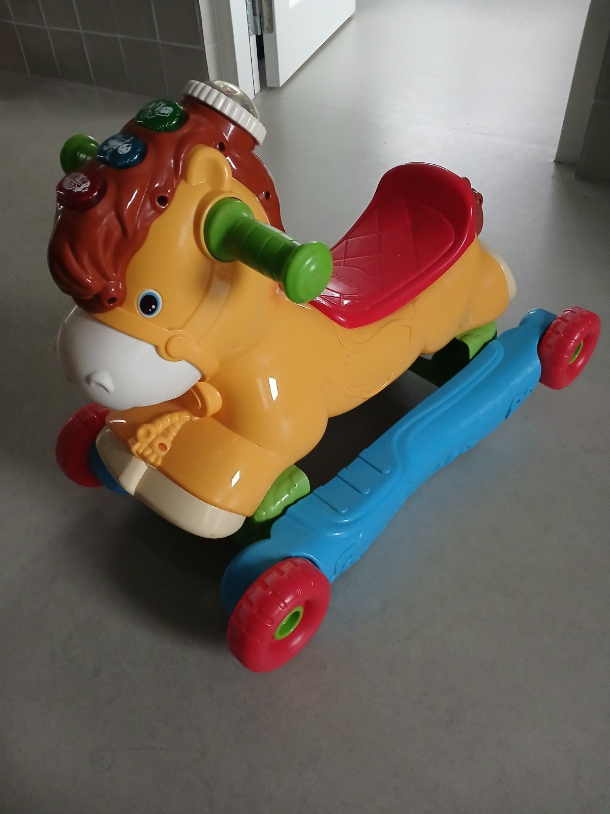 VTECH hobbelpaard/loopwagen GRATIS, Ophalen, Gebruikt, 6 maanden tot 2 jaar