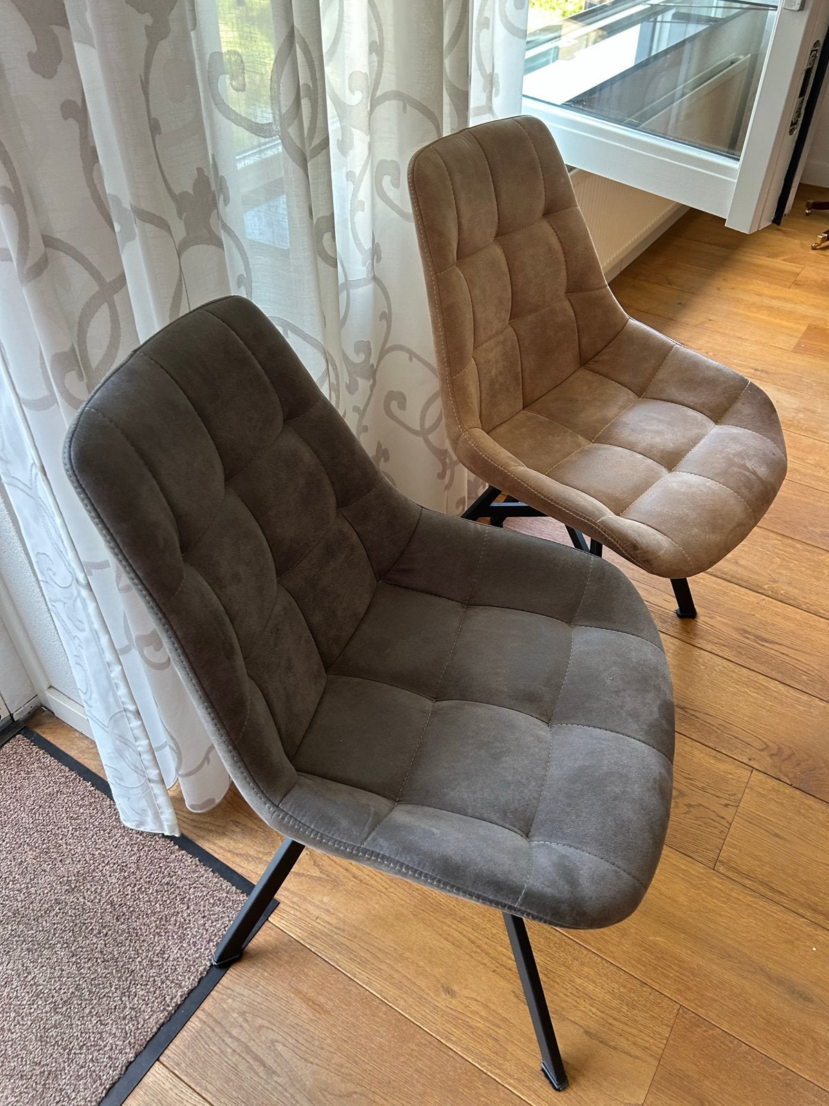 Set van 2 gestoffeerde eetkamerstoelen - grijs en beige, Ophalen, Gebruikt, Twee, Overige kleuren