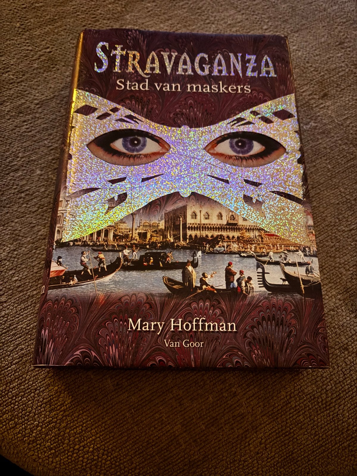 Stravaganza: Stad van Maskers - Mary Hoffman (Hardcover), Ophalen of Verzenden, Zo goed als nieuw, Nederland