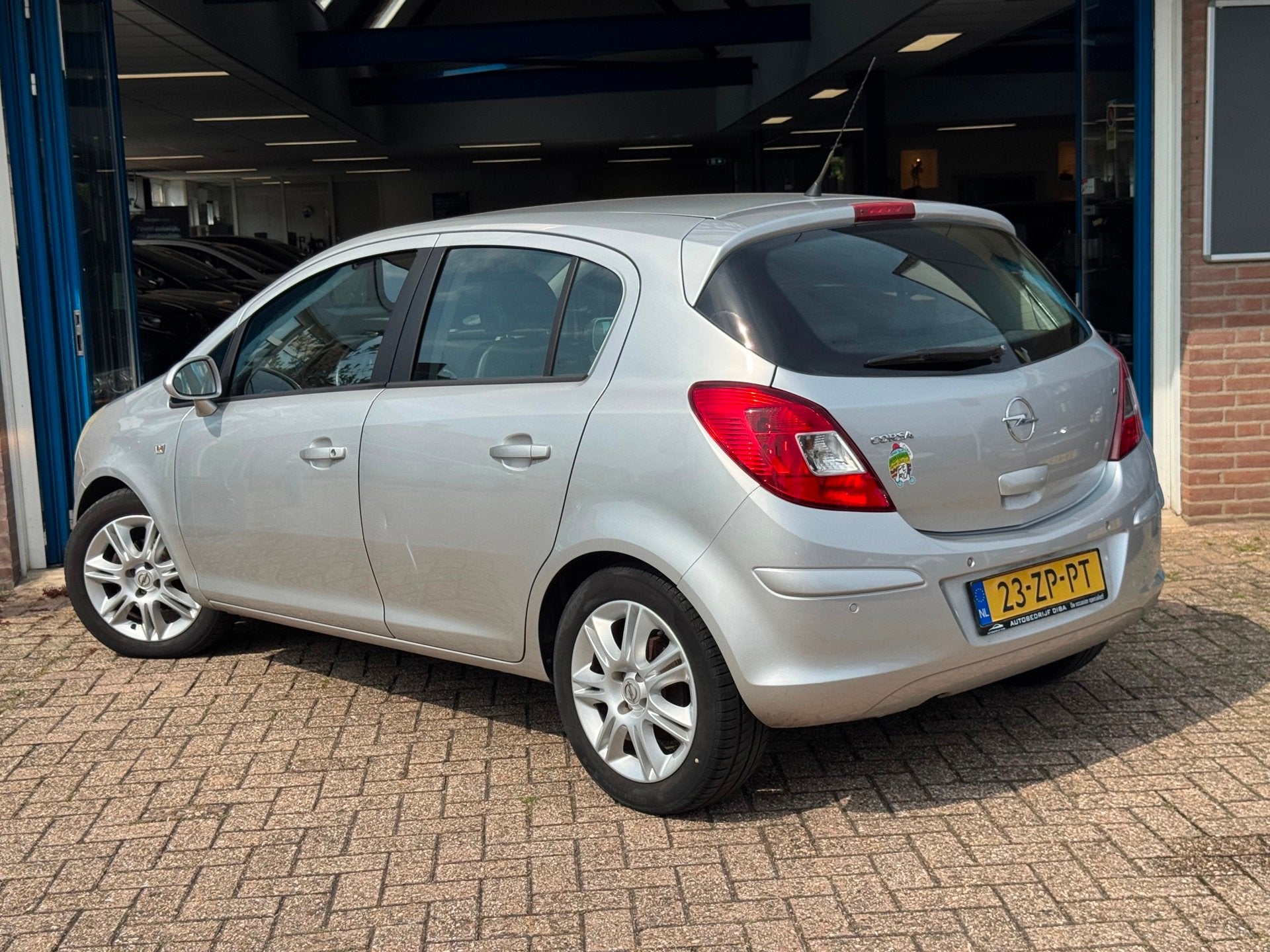 Opel Corsa 1.4-16V Cosmo 5drs 2008 GRIJS AIRCO CRUISE NAP!, Auto's, Opel, Voorwielaandrijving, Gebruikt, Zwart, 4 cilinders