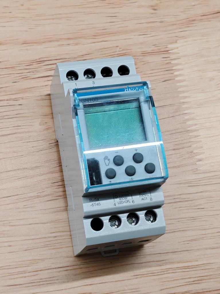 Hager digitale schakelklok EGN103 – Nieuw en Ongebruikt, Ophalen of Verzenden, Nieuw, Overige typen
