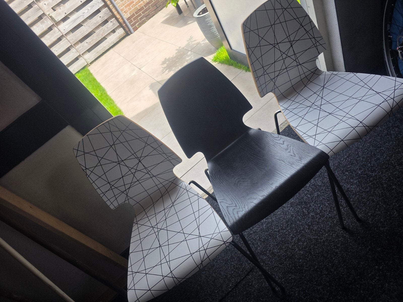 Ikea Vilmar Stoelen 6  stuks 4x zwart 2x Wit, Huis en Inrichting, Ophalen, Zwart, Vier