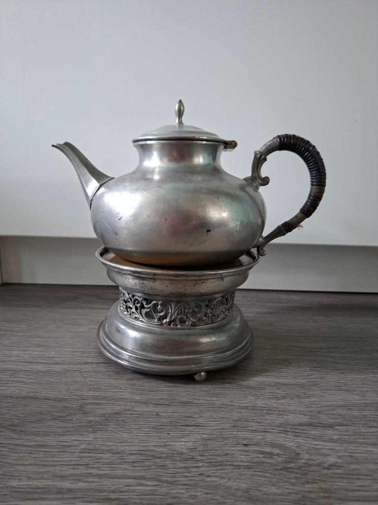 Tinnen theepot met rechaud, Ophalen of Verzenden