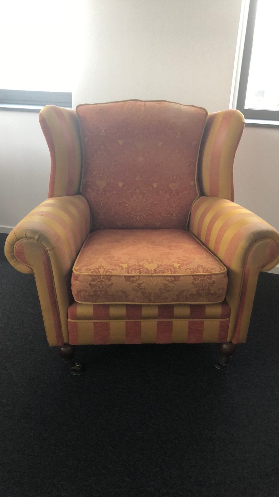 Fauteuil ( 100 cm breed ) en bank ( 210 cm breed ) gratis, Ophalen, Gebruikt, Stof, Engels