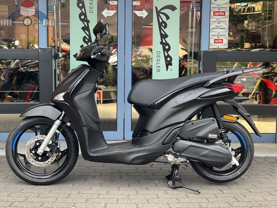Nieuwe Piaggio Liberty 50 Sport Nero Meteora Zwart Mat, Fietsen en Brommers, Ophalen, Overige modellen, Maximaal 45 km/u, PIAGGIO