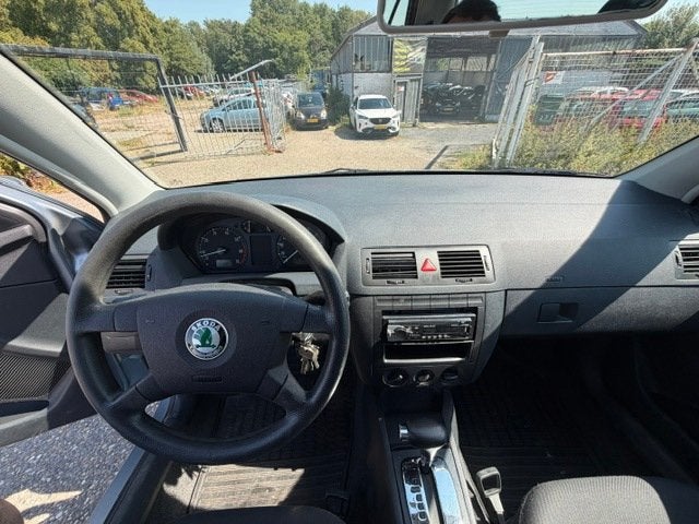 Skoda Fabia 1.4-16V Comfort Automaat Airco Onderhouden APK N, Auto's, Gebruikt, 4 cilinders, 1070 kg, Origineel Nederlands