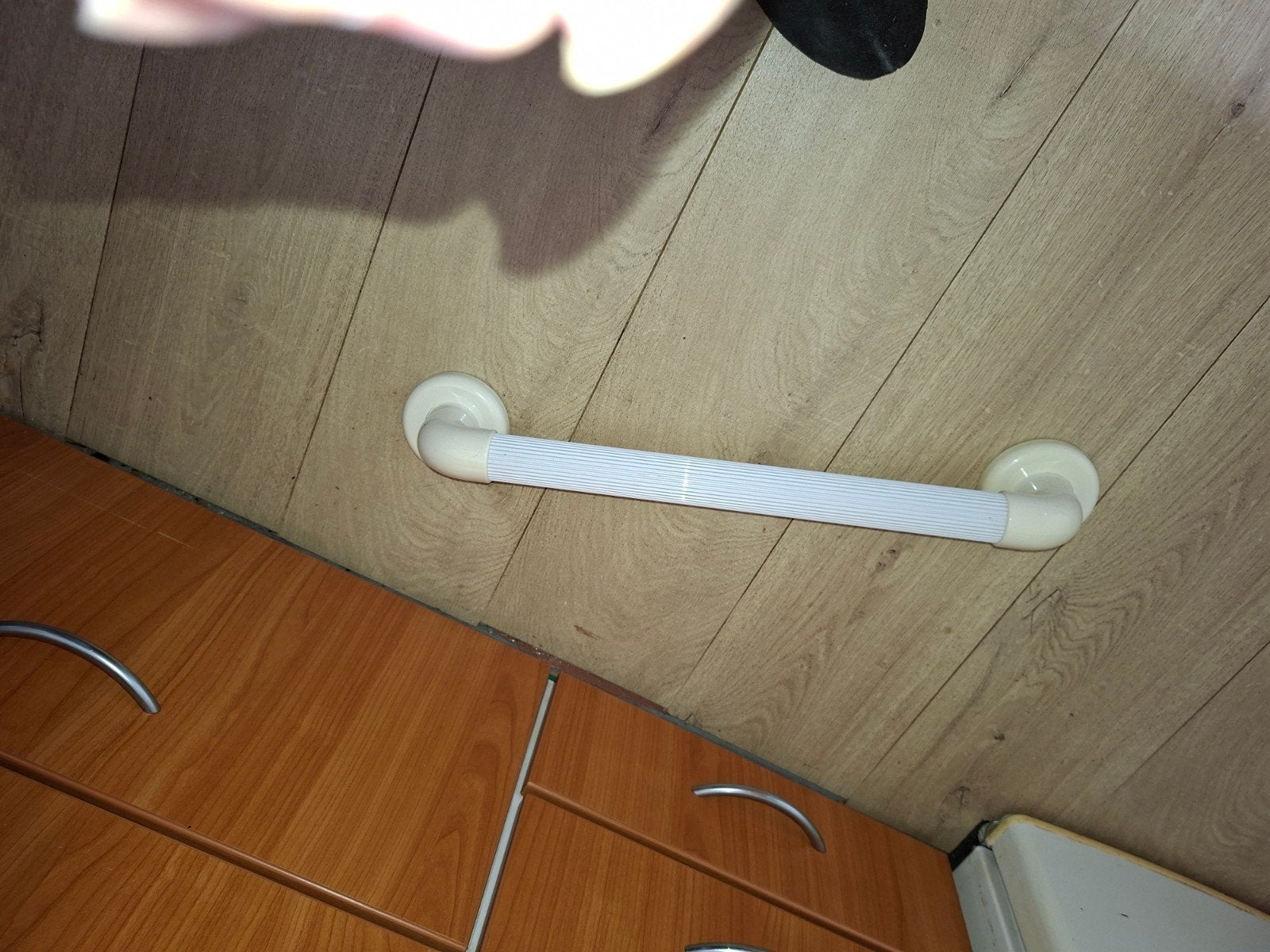 Douche steun (wand), Ophalen