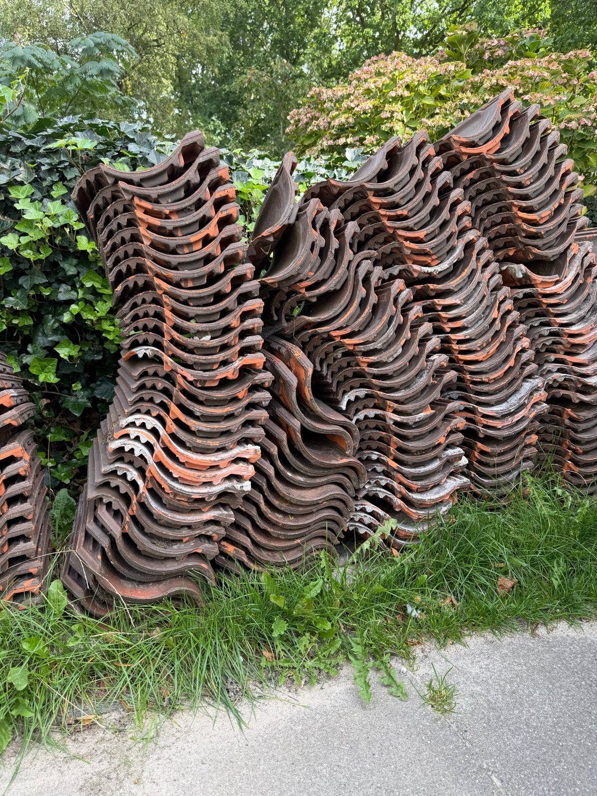 Bruine dakpannen, ca. 800 stuks, inclusief kantpannen, Ophalen, Gebruikt, 15 m² of meer, Dakpannen