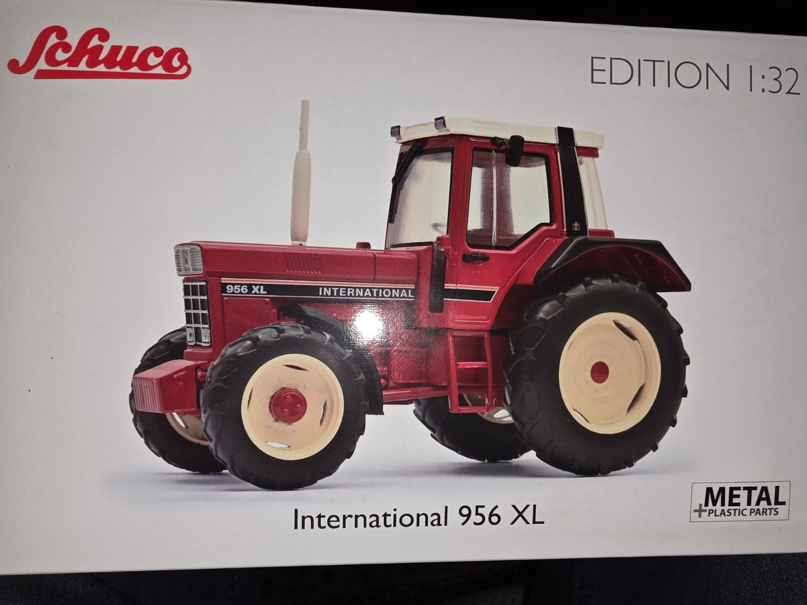 Schuco International 956 XL Tractor Model 1:32, Ophalen of Verzenden, Nieuw, Tractor of Landbouw