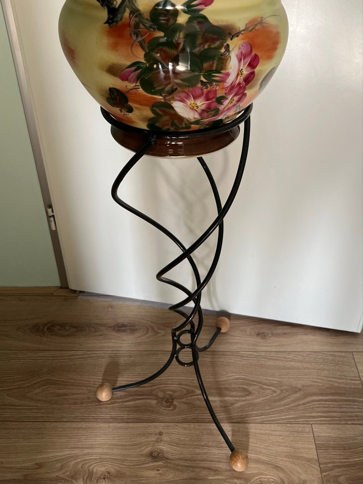 Elegant decoratief metalen standaard voor grote bloempotten, Tuin en Terras, Ophalen, Gebruikt, Rond, Binnen