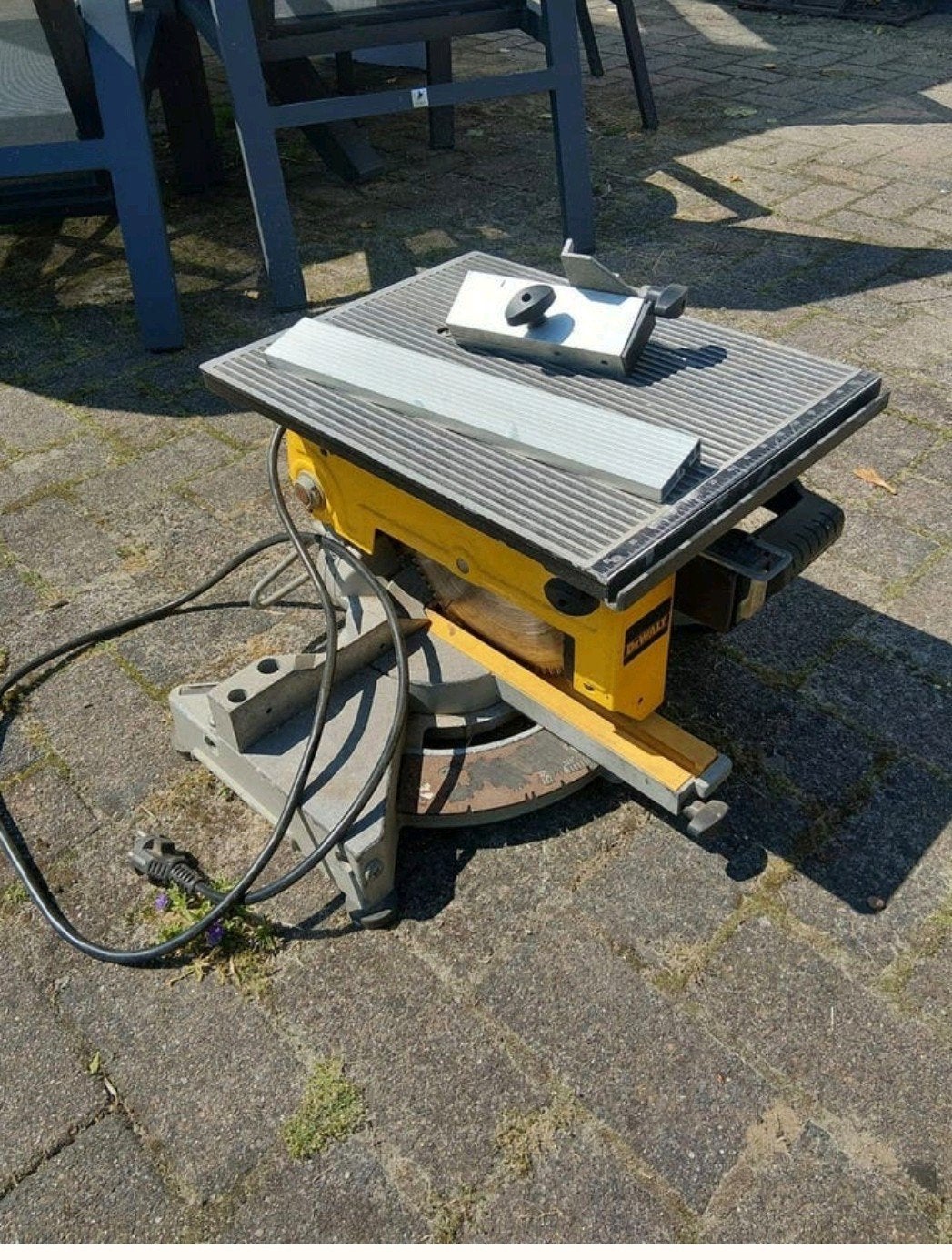 De walt DW711 afkortzaag, Gebruikt, Afkortzaag, 30 tot 70 mm, 1200 watt of meer