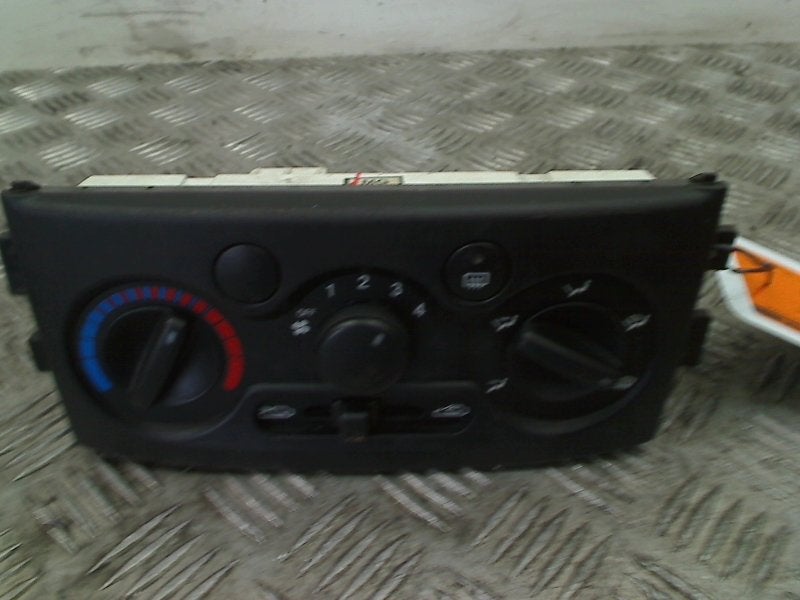 Bedieningspaneel Verwarming Daewoo / Chevrolet Kalos (SF48), Auto-onderdelen, Gebruikt, Daewoo, General Motors Germany GmbH, Chevrolet.europe@gm.com