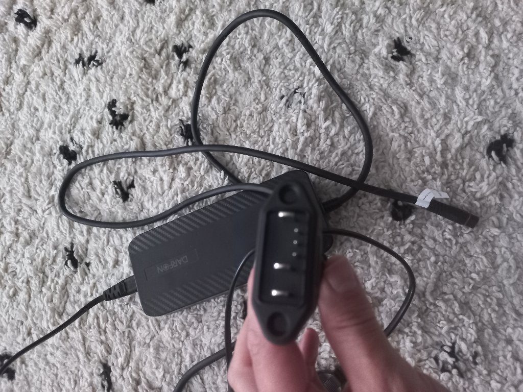Darfon 42V 2A ebike acculader + adapter voor Cortina fiets, Zo goed als nieuw