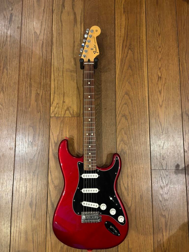 Fender Stratocaster - Candy Apple Red, Muziek en Instrumenten, Snaarinstrumenten | Gitaren | Elektrisch, Zo goed als nieuw, Solid body