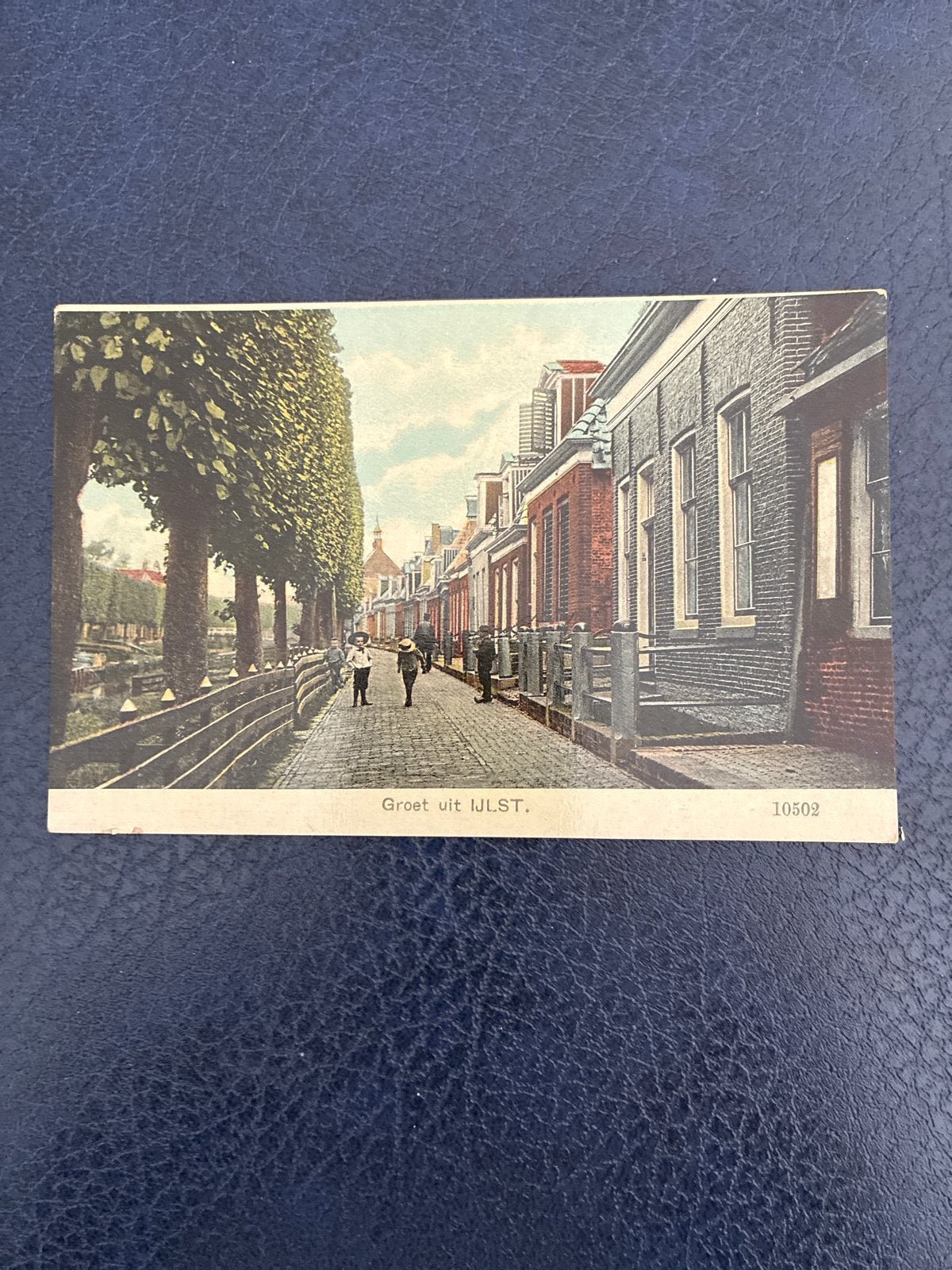 Oude Ansichtkaart IJlst - Gracht met Bomen en Huizen, Ophalen of Verzenden, Voor 1920, Ongelopen, Friesland