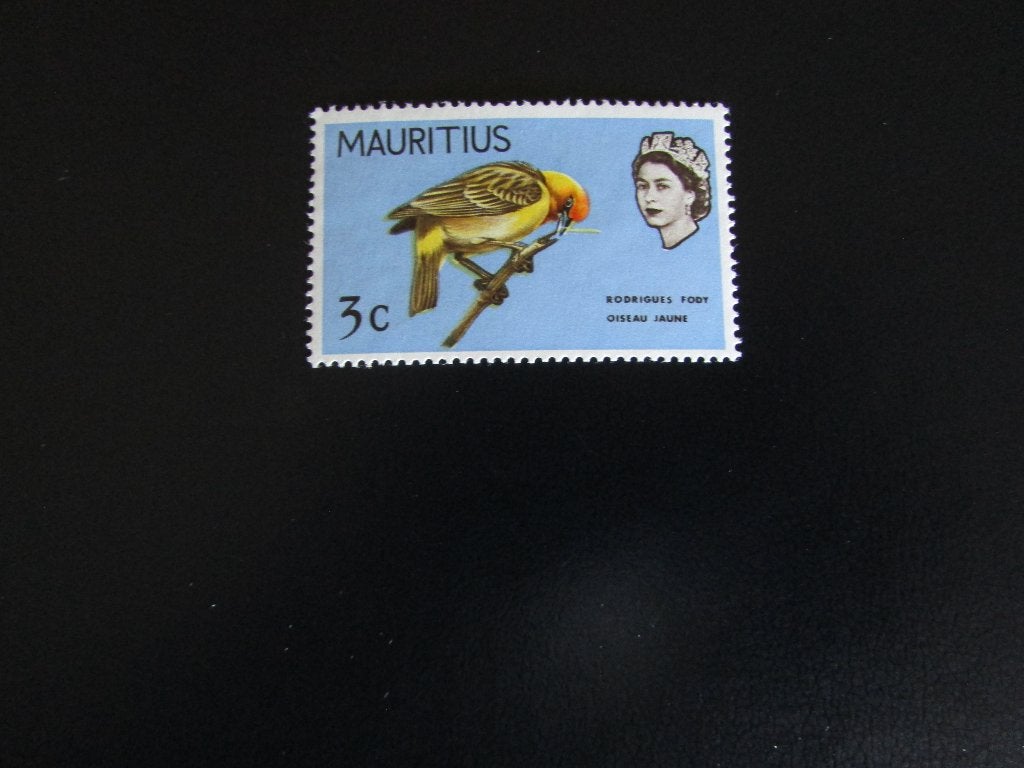 Postzegel Vogel: Rodrigues Fody (Wever) uit Mauritius, Ophalen of Verzenden, Postfris, Dier of Natuur