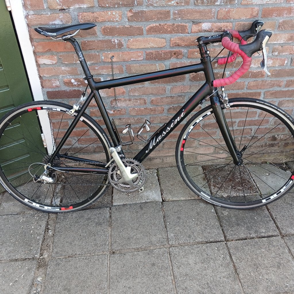 Massini Racefiets 56cm - Zo goed als nieuw (pedaal defect), 28 inch, Velgrem, Zo goed als nieuw, Meer dan 20 versnellingen