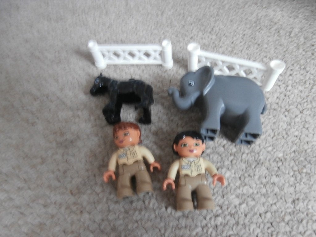 Duplo dierentuin ZOO olifant paard hekken poppetje verzorger, Overige thema's, Accessoire, Ophalen of Verzenden, Zo goed als nieuw