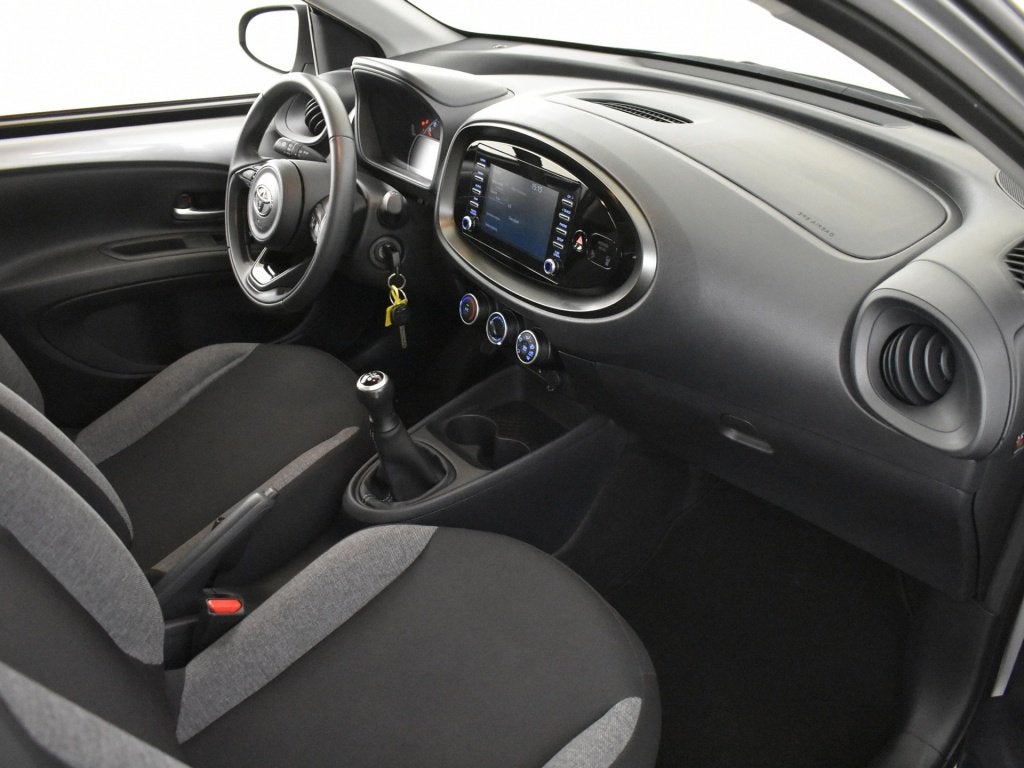 Toyota Aygo X 1.0 VVT-i MT Play | Carplay | Adapt. cruise |, Auto's, Toyota, Gebruikt, 920 kg, 4 stoelen, Origineel Nederlands