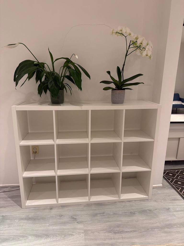 Witte Kallax kast met 12 vakken - IKEA, Ophalen, Zo goed als nieuw, 25 tot 50 cm, Minder dan 150 cm