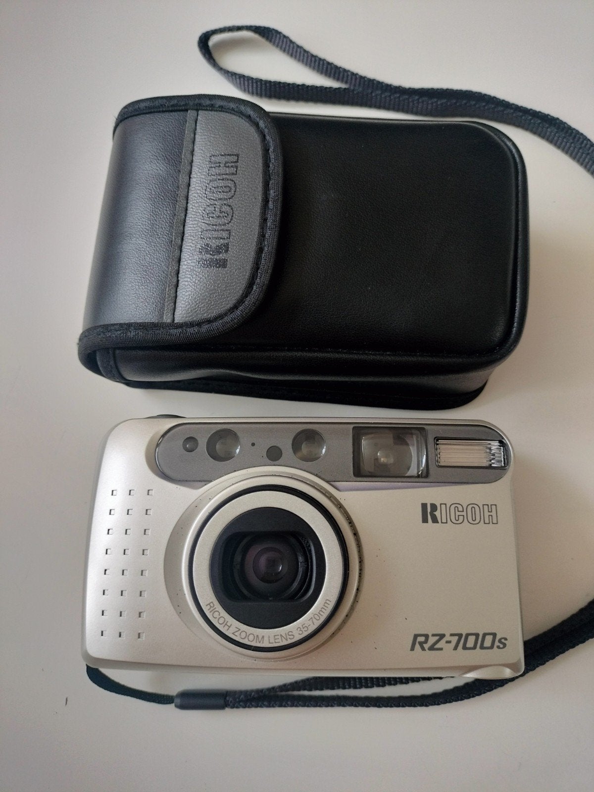Ricoh RZ-700s Compact Camera 35-70mm Zoomlens, Ophalen of Verzenden, Zo goed als nieuw, Compact, Overige Merken