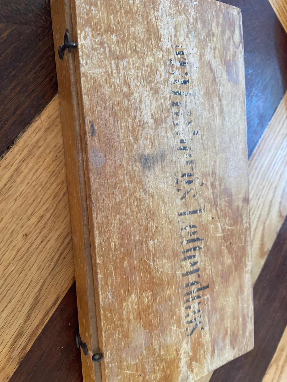 Vintage houten letterdoos met losse letters, Ophalen of Verzenden, Gebruikt