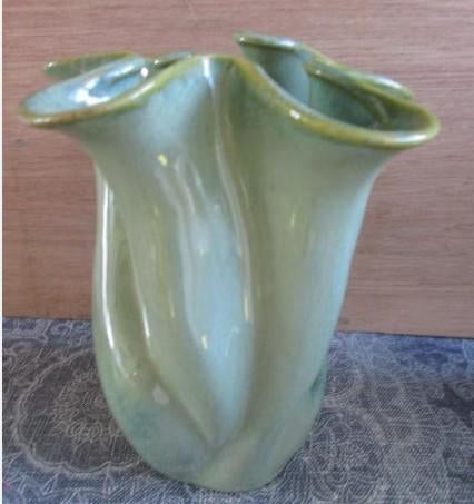 nieuw -- Vaas reactive glaze - groen - 19.3x16x14.3 cm, Huis en Inrichting, Woonaccessoires | Vazen, Aardewerk of Porselein, Nieuw