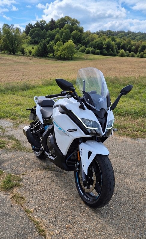 CFMoto 650 GT ABS super dikke kleur combi !, 2 cilinders, Motorrijbewijs A, Meer dan 35 kW, Toermotor