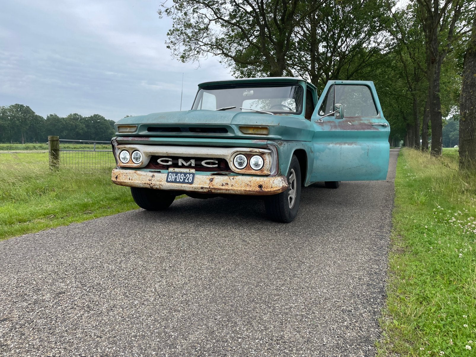 GMC 1964  c10 c20 Chevrolet nl kenteken, Auto's, Automaat, Overige carrosserieën, 152 pk, 6 cilinders