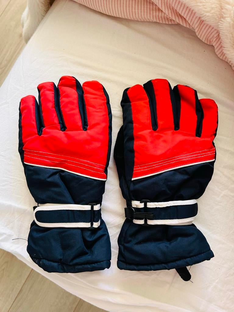 Leuke skihandschoenen voor kinderen - Zo goed als nieuw, Jongen of Meisje, Ophalen of Verzenden, Zo goed als nieuw, Handschoenen