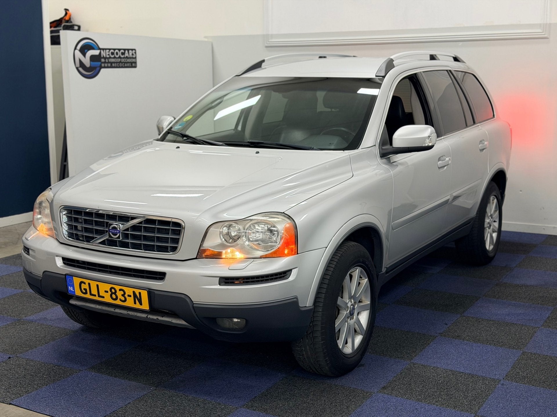 Volvo XC90 3.2 Kinetic / AUTOMAAT / DEALER ONDERHOUDEN / NET, Automatische klimaatregeling, Gebruikt, 7 stoelen, Leder