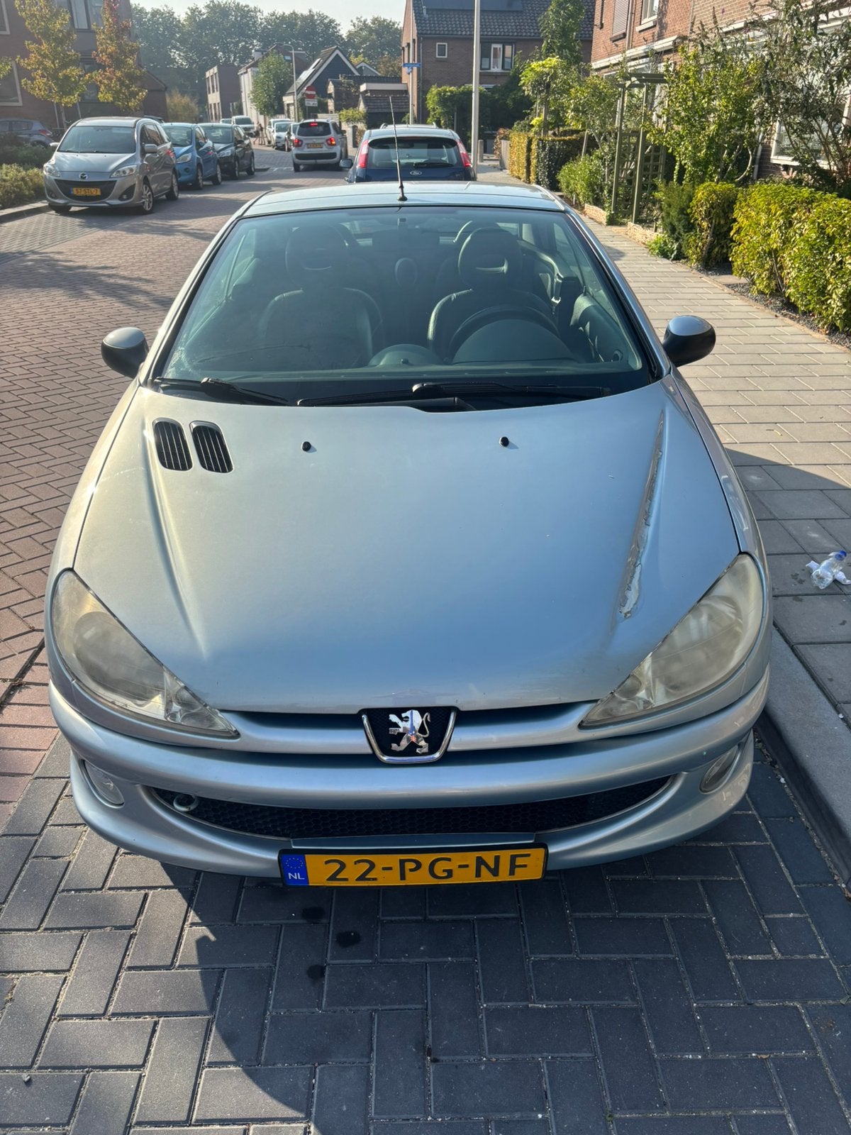 Peugeot 206 1.6 16V CC 2004 Grijs, Auto's, Voorwielaandrijving, Zwart, 4 cilinders, Cabriolet