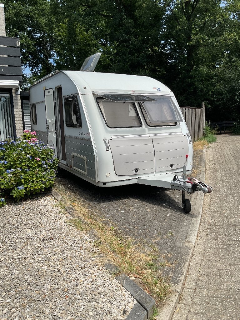 KIP Greyline Special 47TDB 2010 1e eigenaar, Caravans en Kamperen, Caravans, Schokbreker, Omvormbare zithoek, Rondzit, Kip