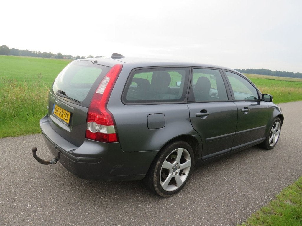 Volvo V50 1.6 D 109pk Momentum airco nieuw Distributie riem, Auto diversen, Schadeauto's, Info@volvocars.com, Stationwagon, 1560 cc
