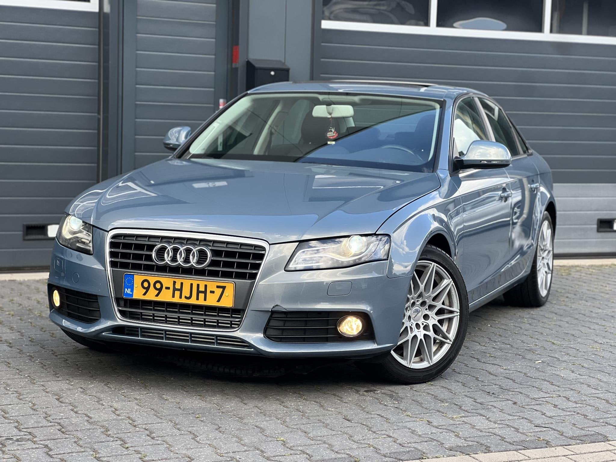 Audi A4 Limousine 1.8 TFSI Pro Line *NAP*DAK*XENON*AUT, Auto's, Audi, Euro 5, Stof, Gebruikt, Zwart