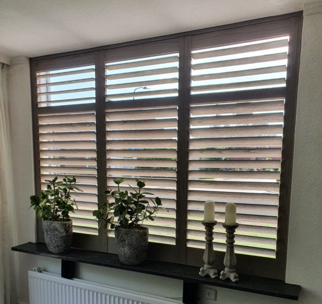 Houten Shutters - G15 Weathered Grey -  3 jaar oud, Ophalen, Lichtdoorlatend, Hout, Zo goed als nieuw